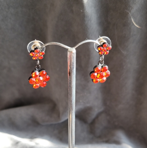 2/$12 Orange sparkling rhinestone flower earrings - Picture 2 of 3